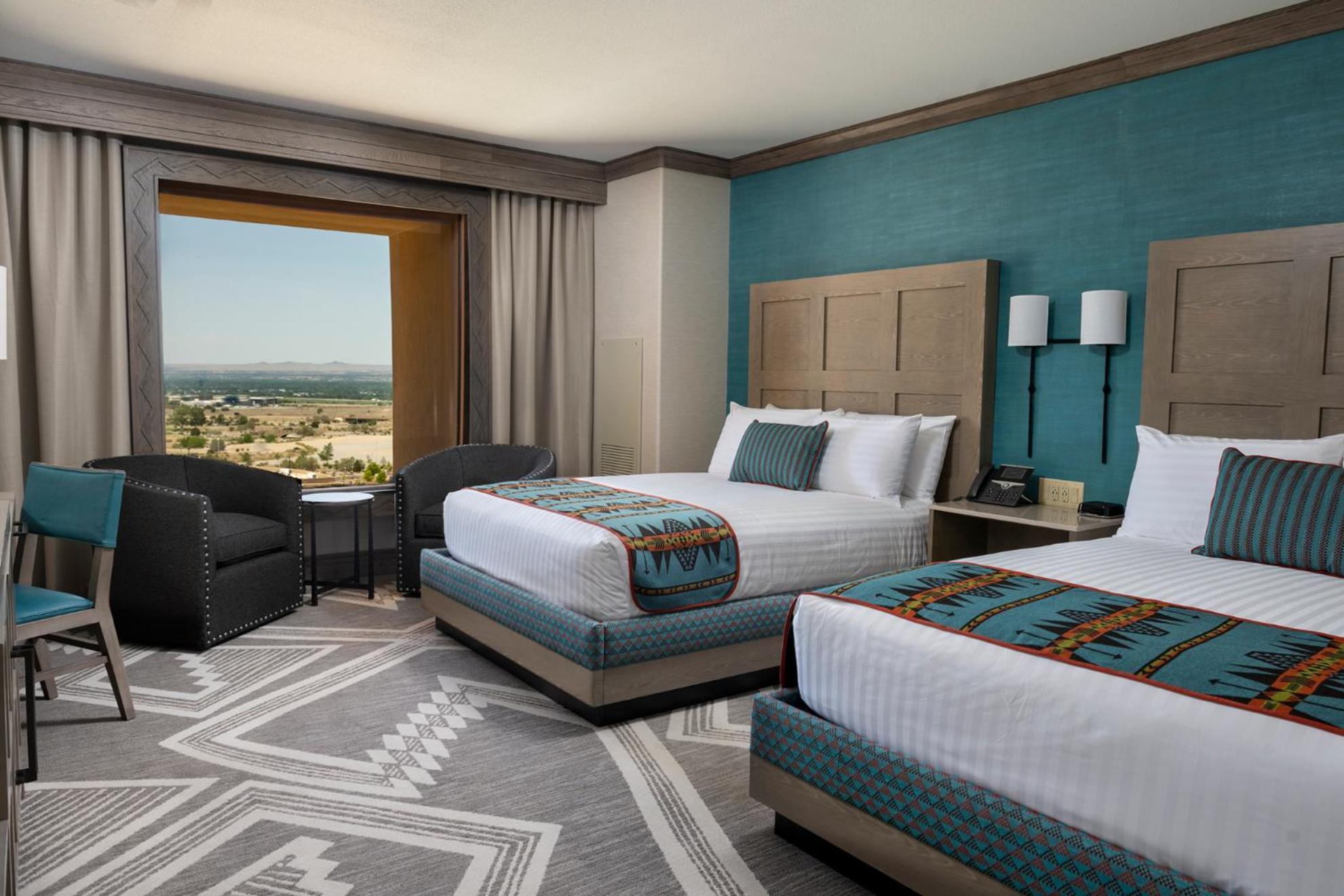 Deluxe Queen Room