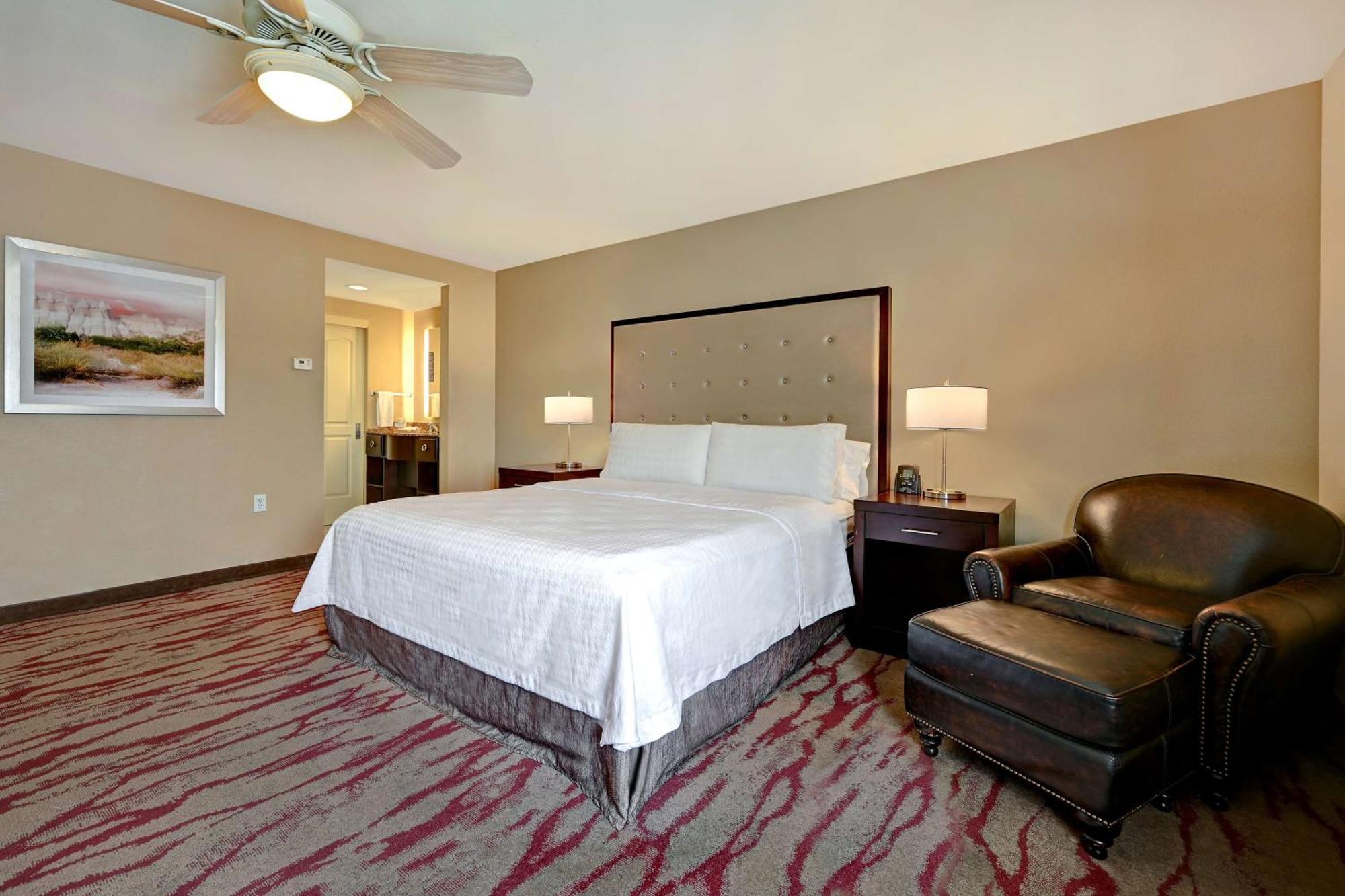 Two-Bedroom Suite - Non-Smoking,1275936784:JPEG