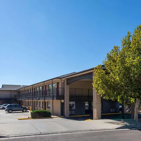 Travelodge By Wyndham Albuquerque East-3