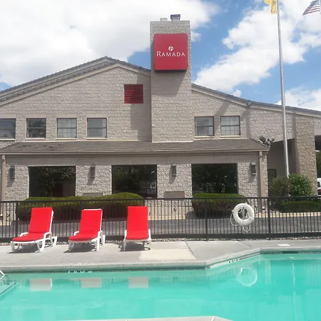 Ramada By Wyndham Albuquerque Airport-3