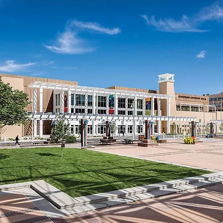 La Quinta Inn & Suites By Wyndham Albuquerque Midtown-3