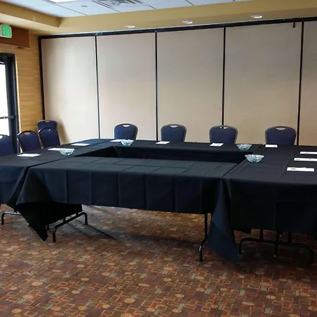 Hampton Inn & Suites - Coors Road-3