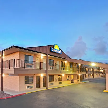 Days Inn By Wyndham East Albuquerque 'Newly Renovated'-3
